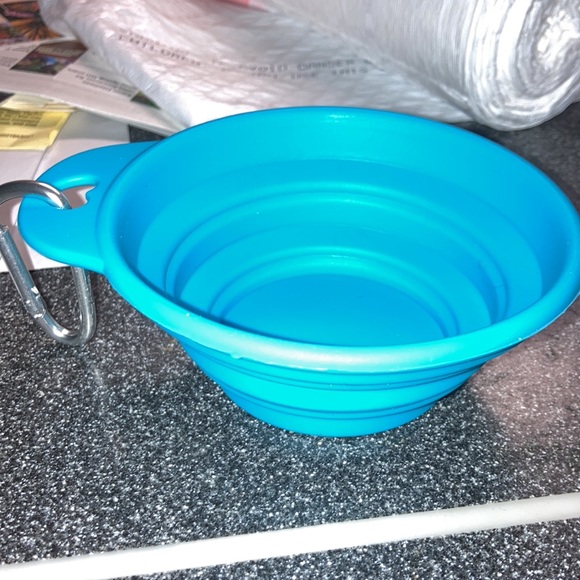 Collapsible dog travel bowl keychain pet - Picture 6 of 17